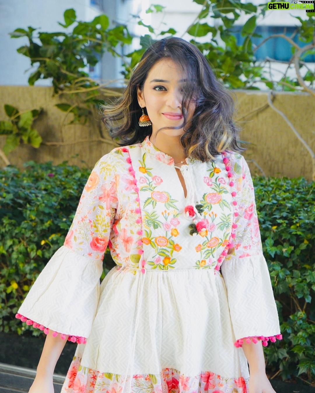 Rj Mahvash - 345.9K Likes - Jaanti hoon . . . Par kahan maanti hoon 🙈
.
.
.
.
.
.
.
.
.
.
.
.
#lifestyle #fashion #fashionblogger #ethnic #life #rjmahvash #trend #trendingreels #trending #love #beauty #women