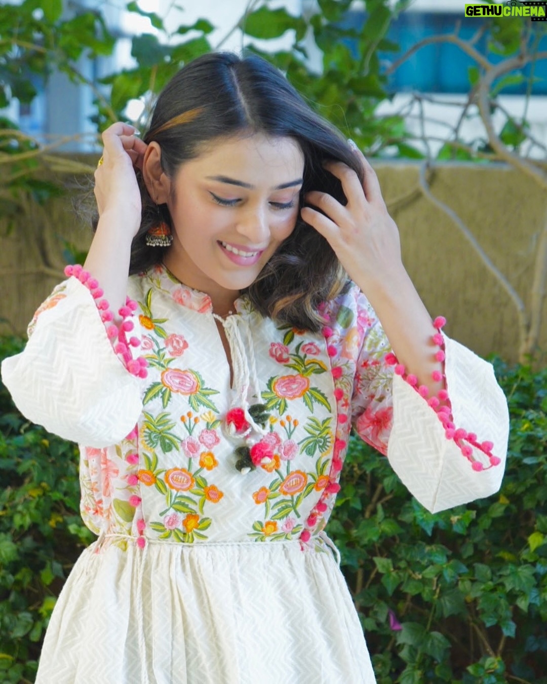 Rj Mahvash - 345.9K Likes - Jaanti hoon . . . Par kahan maanti hoon 🙈
.
.
.
.
.
.
.
.
.
.
.
.
#lifestyle #fashion #fashionblogger #ethnic #life #rjmahvash #trend #trendingreels #trending #love #beauty #women