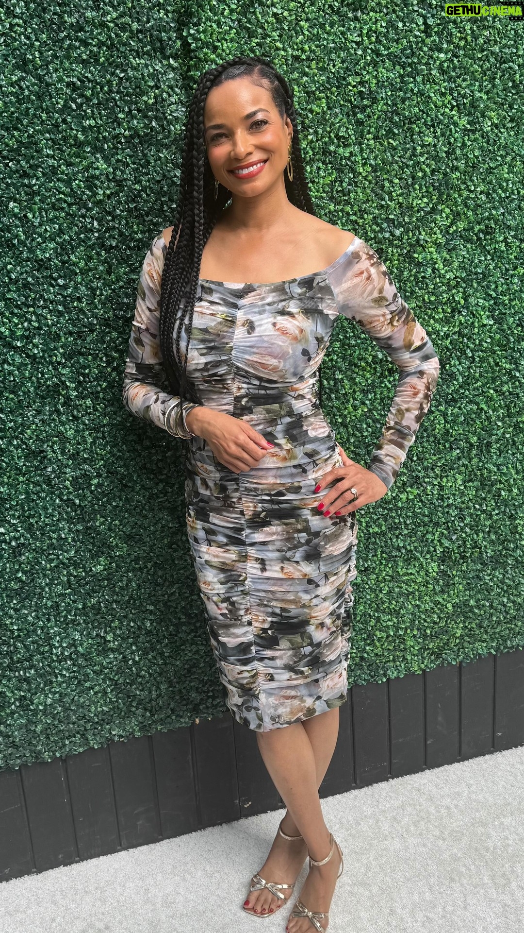 Rochelle Aytes - 2.7K Likes - Yesterday was truly Special. It filled my soul in a way that I didn’t know I needed. This was a room full of Light, Love, Support, Inspiration & Tears of Joy! ⭐️ 💕
#essenceblackwomeninhollywood