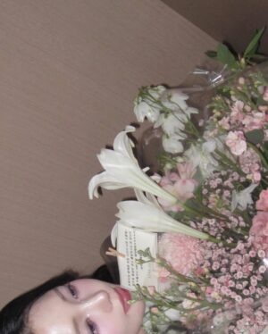 Roh Ji-sun Instagram - 느지막이 2024년 보내주기,