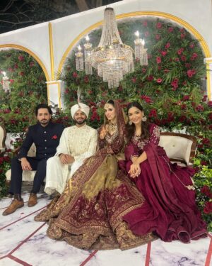 Romaisa Khan Instagram - Congratulations to these cuties @laraiblk @___zarnabfatima  May God shower you with his blessings ❤️

👗: @azureofficial.pk X @styledbyebrahim