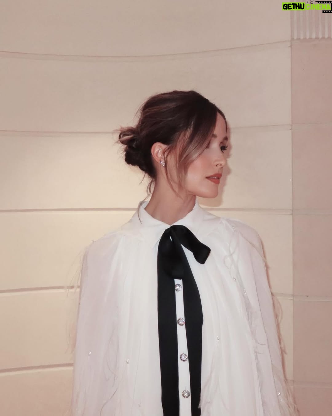 Rose Byrne - 18.6K Likes - C🖤H🖤A🖤N🖤E🖤L
@chanelofficial