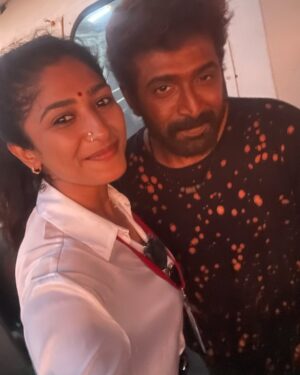 Roshni Prakash Instagram - #VANANGAAN releasing on @primevideoin & @tentkotta_official made me reminisce about the shooting days & all the magic that it carried. Thank you for accepting TINA & showering me with so much love. I played a character that was quite foreign, trying comedy ( or rather, an eccentric character) for the 1st time. Learning, loving & evolving through Cinema. 🤍

1) I played my own version of Gangubai. 😅

2) & 3) The looks which got me through the first phase of audition. 

4) & 5) Guru aka BALA sir. 🔥

6) After shooting the infamous “adi vaangara” scene ( for all those who are asking, NO, Arun didn’t really hit me) 😅🤷🏽‍♀️

7) With AL Vijay sir & Samuthirakani sir. It’s a very different energy to be surrounded by not 1, but 4 renowned directors. (Missed getting a picture with Mysskin sir, his zeal & energy are unmatchable ). 

8) & 9) Rithu kanna 🤍 My Devi baby. 😚

10) Oota on set was bomb. I belted royally. Tummy & heart were always full. 

11) BTS. 😬

12) We had the opportunity to shoot in Mahabalipuram. Everyday after shooting, my favourite passtime was sitting and gazing at the beach. The salty breeze made my hair frizzy, but who cares? ☺️

13) After three look test & countless make up trials, one of the craziest look I have ever tried. If there was a fancy dress competition, I would have won. Full credits to the team who spent 1000 hours to make this happen. 🤍

14) Meet Charles (the one in Kavi cloth). He is an amazing swimmer. One day he swam from middle of the ocean to the shore. This was taken after a long day at work, but speaking to the locals got our energy back. ☺️

15) Look from one of my fav scene which never made it to the cut. :( 

16) The gym in ANNAI Resorts, Kanyakumari was Gold. Be it morning or evening, Golden rays always made their way in. You could hear the beach roaring, & had the gym all to myself. PURE GOLD. 

17) After a good day of non stop crying for the scene. 🙂🙃

18) Sunrise in Kanyakumari. Grateful 🙏

19) Visited ANNAMALAIYAR temple after a soul-filling schedule in Thiruvannamalai. 

20) 🤍

#vanangaanonprime #vanangaanontentkotta