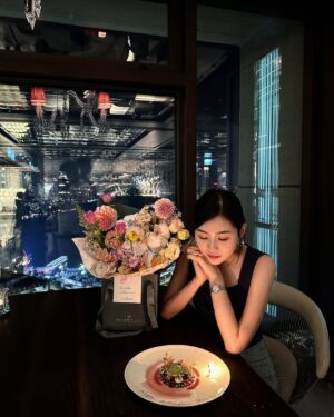 Rosita Kwok Instagram - 元宵節快樂