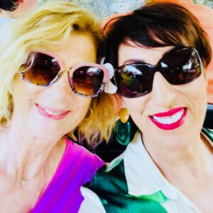 Rossy de Palma Instagram - LuneDeMielAvecMaMere 🎬 #NicolasCuche 👁️ @netflix 🌴@netflixfr 🌴@netflixes 🌴avec @michelelaroqueofficiel & @julien.frison @margotbancilhon @gilbertmelkiofficiel and more