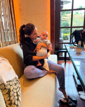 Rubina Bajwa Instagram - My birthday morning with my baby !!! Missing my bff @sheru.chahal !!! @gchahal 🥂🩷