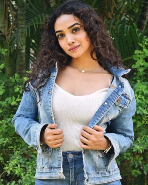 Saanve Megghana Instagram - Dress code : Effortless 😋

Clicked by @sharatsam_ 
Edited by @dinesh_abhi