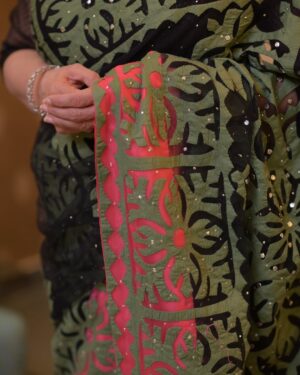 Saba Faisal Instagram - Wearing beautiful SAREE from @farahfashionline