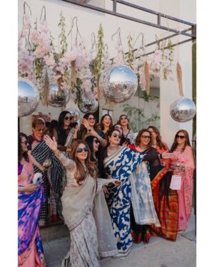 Saba Faisal Instagram - My Mama’s sweet 16😝🫶🌹🌈

You are blessed when you are loved by soooo many people from friends,family and fraternity 🙏🏻♥️

I’m so blessed to be your only daughter my Maa ✨🫶♥️
God have given you so much because of your heart and purest soul!
We all love you like anything 💕🌈♥️

Thankful to all the people who made it and flew just to be a part of my Mama’s BIG day🌹💕✨♥️❤️

Big thanks to the following :

Photography @hussain.mandviwala 🫶
Hair and makeup @zehrasaesthetix 
Decor @zehrasaesthetix @springeventspk 
Cake @sachascakes 
Food @mfc_eventspk 
My saree @nosheenkhalid.official 
Mama’s saree @saareeka_official 

Thankyou everyone 🫶🙏🏻