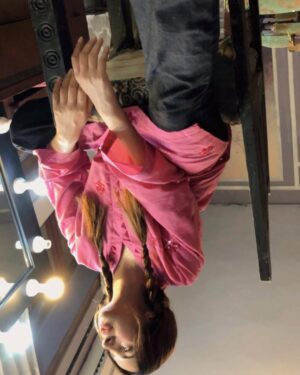 Sabeena Farooq Instagram - Your Afghan Barbie. Tbt Kabli Pulao days. 
Also the last pic will tell you when was the drama shot.