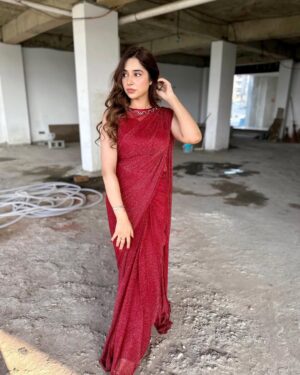 Sabeena Farooq Instagram - Tera kasoor aur zalima mein kehlayi. 

Saree by @velour_officialpk