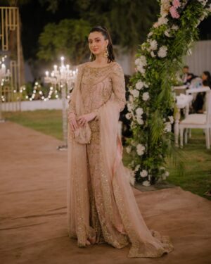 Sabeena Syed Instagram - Obsessed tbh 😍🫶🏼 

• • • • •
👗: @kanwalmalik.official 
📸: @takesbytwo 
💄: @mimi_does_makeup_