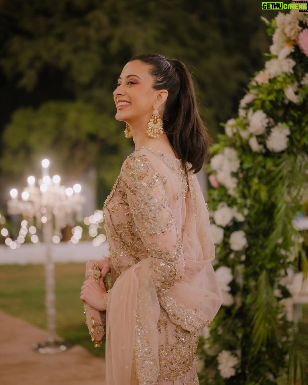 Sabeena Syed - 8.7K Likes - Obsessed tbh 😍🫶🏼
• • • • •
👗: @kanwalmalik.official
📸: @takesbytwo
💄: @mimi_does_makeup_