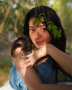 Sabeena Syed Instagram - Straight out of a dreamscape ✨🍃🌺 

• • • • •

📸 @takesbytwo