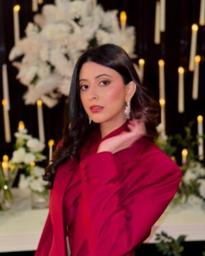 Sabeena Syed Instagram - Lady Bordeaux ✨ 
@studiosybysyra 
@mimi_does_makeup_