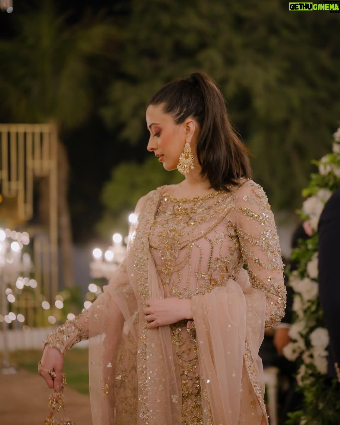 Sabeena Syed - 8.7K Likes - Obsessed tbh 😍🫶🏼
• • • • •
👗: @kanwalmalik.official
📸: @takesbytwo
💄: @mimi_does_makeup_