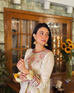 Actress Sabeena Syed HD Photos and Wallpapers February 2025