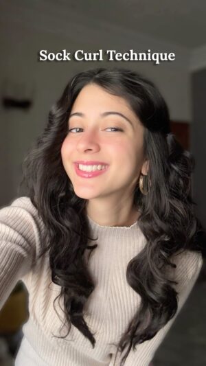 Sabeena Syed Instagram - I can’t believe I’m sooooo late to trying this trend out because honestly - it’s so cool! 
I won’t say it’s.. easy?! 
‘cuz my sleep was slightly disturbed and I’m a side sleeper, so I’m personally gonna have to figure out a way of curling where I can sleep peacefully 🥺😡

Also the top layer,  think I messed it up a bit I’m not too sure 😣

But otherwise super cool! For someone with boring, straight hair (it’s only sometimes boring don’t get me wrong) this was a cool way of adding texture without damaging it- Soooooo here’s to successfully trusting the internet!! 🎉🥳

#style #hairideas