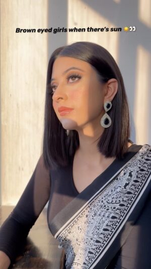 Sabeena Syed Instagram - The only time my eyes are dewy and glowy 🥴