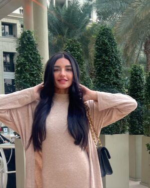 Sadia Khan Instagram - ✨🖤