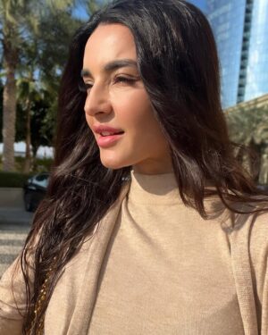 Sadia Khan Instagram - ✨🖤