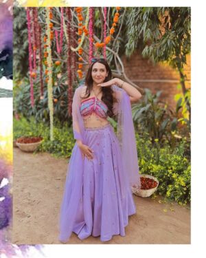 Sahiba Bali Instagram - Ek pati nahi hai lekin do-patta toh hai🥻🧣