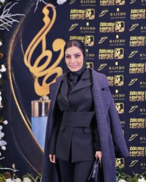 Sahra Asadollahi Instagram - جشن حافظ

روح علی معلم عزیز شاد و یادش گرامی
@omidmoallem @azarmemarian_official @donyayetassvir 

Stylist:@negah
@negah_fashion_studio 

Photo:@hanieh.zahed
@qazal_baqeri
@niloofar_dehbashi 
@yekta_pashaei