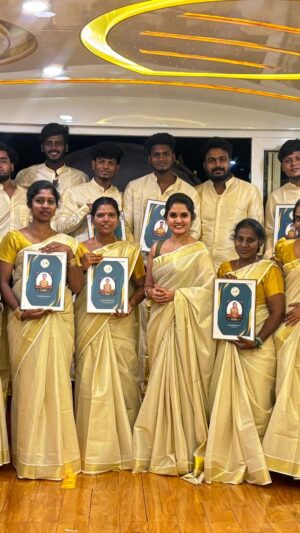 Sai Gayatri Instagram - The Journey stated at my home with just one, and now iam standing with a bunch of family members 🧿💪🏻yes!all about First year anniversary celebration of @sai_secrets  hair & skin organic products🌿🧿
Thank you so much God and to the universe🙏🏻😇
Dis all happened only bcz of u my dear makkale❤️
Thank u so much for ur TRUST upon us,will always keep up and will never give up🔥😇
Looking forward all your lovely wishes and blessings makkale. 
Keep showering your love and supports to us❤️
.
#saicerets #firstyear #anniversery #celebration #alappey #kerala