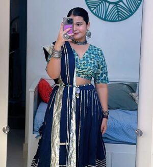 Saloni Daini Instagram - 🦚

Wearing - @vintagetrailsmumbai 💚
