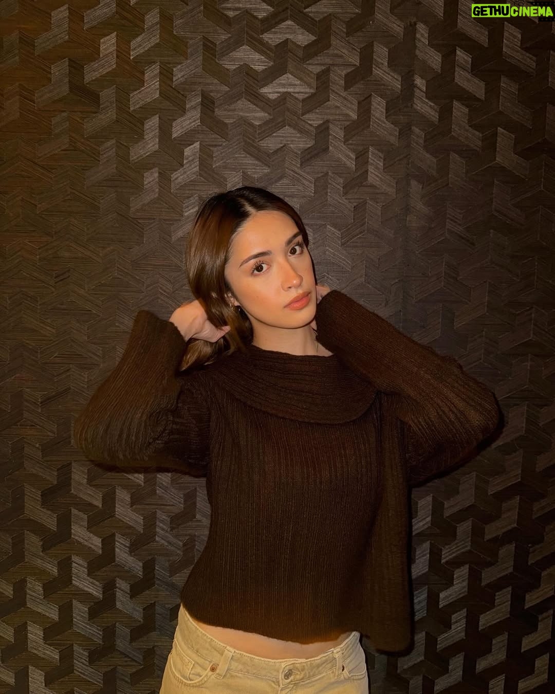 Sam Cruz - 3 Likes - cozy ☕️