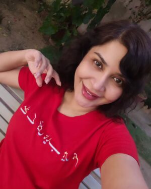 Saman Ansari Instagram - Sunday bliss #allbymyself 😇

Are you okay being all alone?