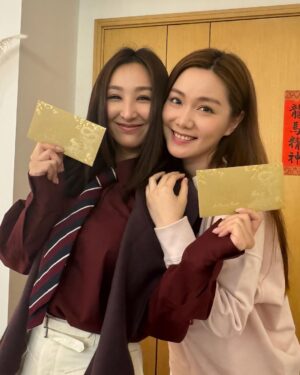 Samantha Ko Instagram - 🧨
新年食鋪十三么～ 發個新年財💰
不得不承認～ 我真係好好摸手😂😂
呢鋪仲唔係 麻雀女王🀄️👸🏼 hahaha～

Keep住好運🍀🍀✌🏻
年頭行運到年尾☺️🥰

#sammko #麻雀女王追男仔