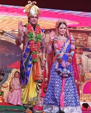 Samiksha Bhatnagar Instagram - Jai Shri Ram 🕉️🙏 Ram Mandir rises, symbolizing unity, peace, and cultural pride. 

Feeling blessed  to witness #RamMandir Inauguration at his birth place #Ayodhya in my lifetime 😇

500 Years Struggle of our ancestors will finally come to end on 22 Jan 2024. Historical day of #RamMandirPranPratishtha in Ayodhya #RamJanmbhoomi 🛕

Shri Ram teaches us: in adversity, find strength; in chaos, seek harmony; in faith, discover miracles.

Jai Shri Ram 🙏🕉️