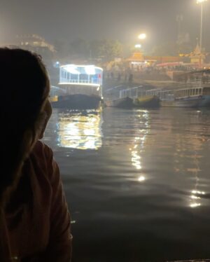 Sampada Vaze Instagram - Blurred bits of life! 🎞️
#bombay 
#varanasi 
#pune