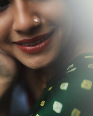 Samyuktha Viswanathan Instagram - Nothing makes me feel more feminine than a saree :’) Here’s to celebrating our femininity, and everything that makes us women — the strength, the perseverance, the resilience, the vulnerability, the empathy, the tears, the laughter, the rage, the love and the sisterhood.
Happy Women’s Day 🤍

📷: @hariz_comrade
