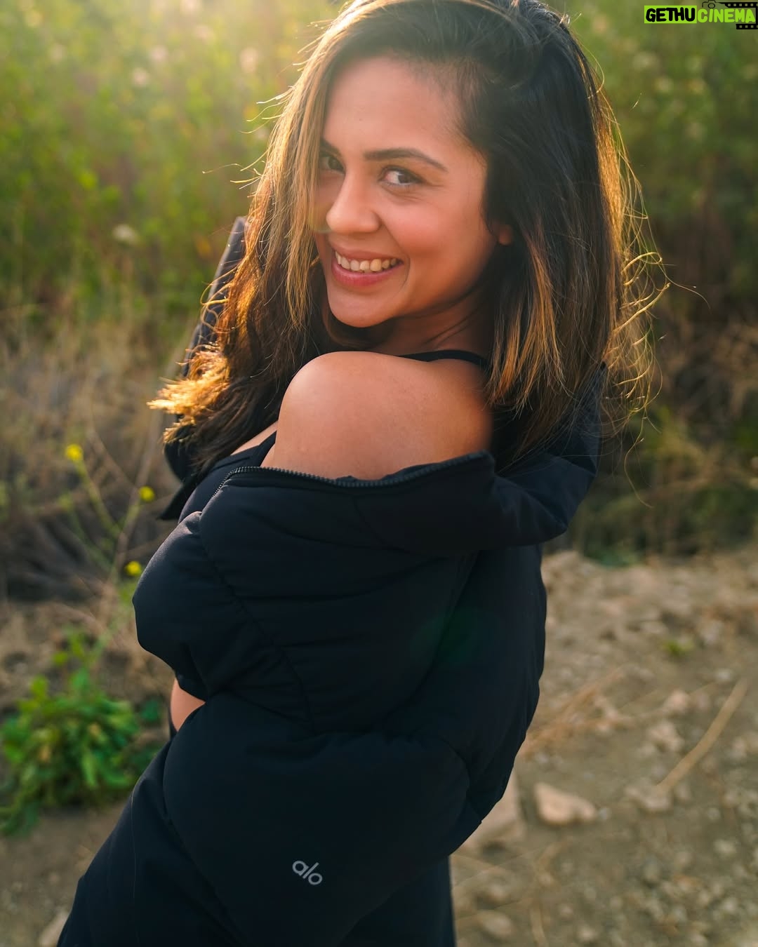 Sana Saeed - 4.6K Likes - Fall in love with the process of becoming the best version of yourself 🖤✨
#january #2025 #letstogethermakethisyearcount #photooftheday #losangeles #california #thursday #thursdayvibes #thursdaymotivation #sunshine #sendinglove #hike #hikelife #fitnessmotivation