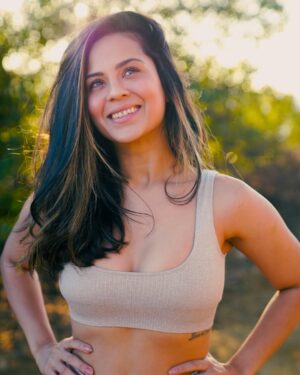 Sana Saeed Instagram - Start and end each day believing you deserve the very best ♥️✨

#february #2025 #letstogethermakethisyearcount  #photooftheday #losangeles #california #weekend #weekendmood #weekendvibes #sunshine #sendinglove #hike #hikelife #fitnessmotivation