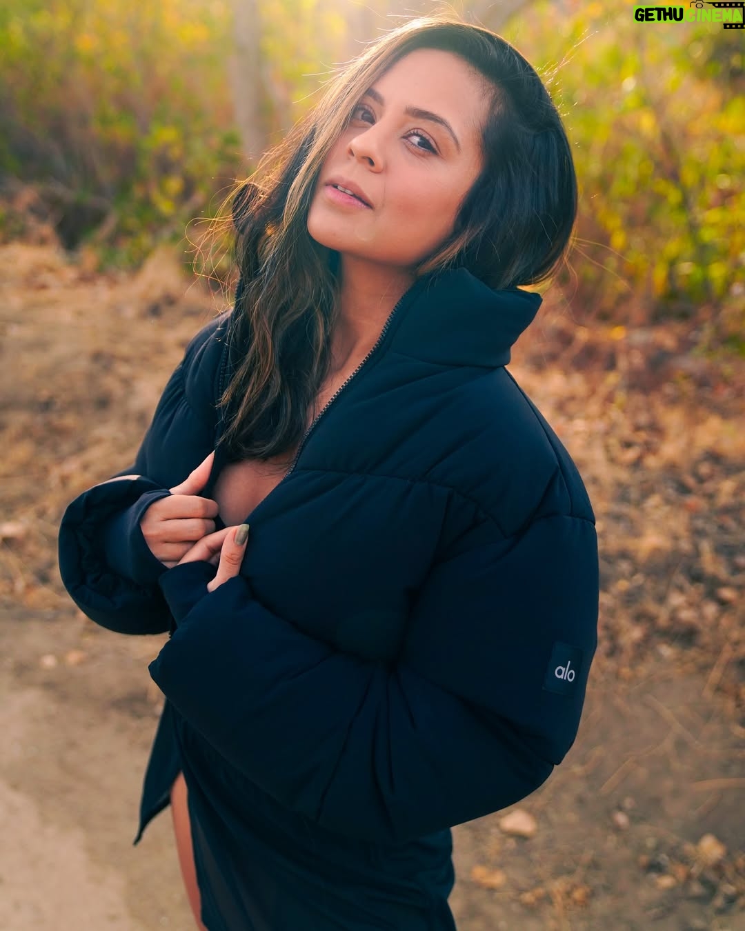 Sana Saeed - 4.6K Likes - Fall in love with the process of becoming the best version of yourself 🖤✨
#january #2025 #letstogethermakethisyearcount #photooftheday #losangeles #california #thursday #thursdayvibes #thursdaymotivation #sunshine #sendinglove #hike #hikelife #fitnessmotivation