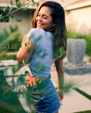 Sana Saeed Instagram - It’s December, and beautiful things are on their way to you 🩵🥲

#december #2024 #letstogethermakethisyearcount #weekend #weekendvibes #photooftheday #losangeles #california #Sunday #sundayvibes #sunshine #sendinglove
