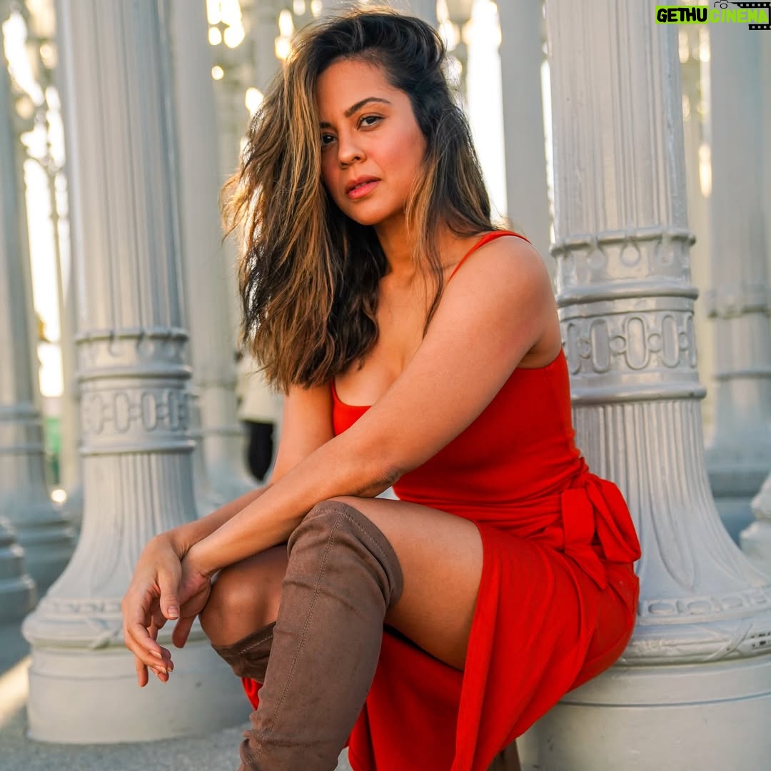 Sana Saeed - 4K Likes - The real glow up is when your stop waiting to turn into a perfect version of yourself and start to enjoy being who you are in the present ♥️✨
#photooftheday #lacmalights #lacmamuseum #loveyourself #loveyourlife #Letstogethermakethisyearcount #november #2024 #losangeles #california
