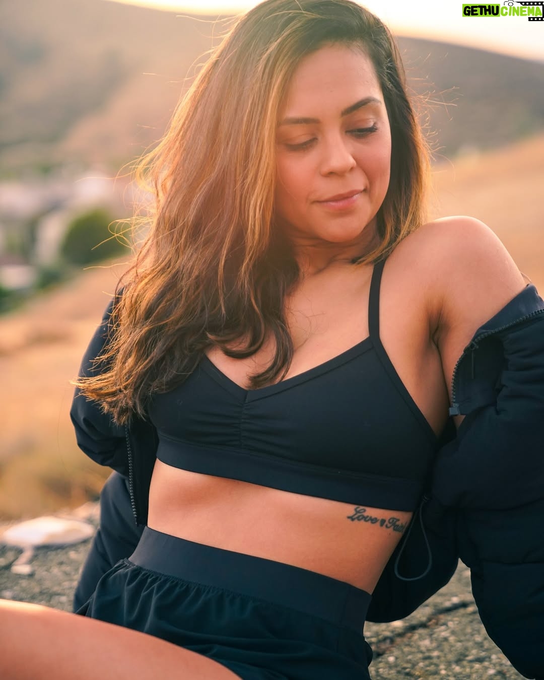 Sana Saeed - 7.4K Likes - I’ve changed so much in a year. It’s beautiful 🖤✨
#december #2024 #letstogethermakethisyearcount #weekend #weekendvibes #photooftheday #losangeles #california #saturday #saturdayvibes #sunshine #sendinglove #hike #hikelife #fitnessmotivation