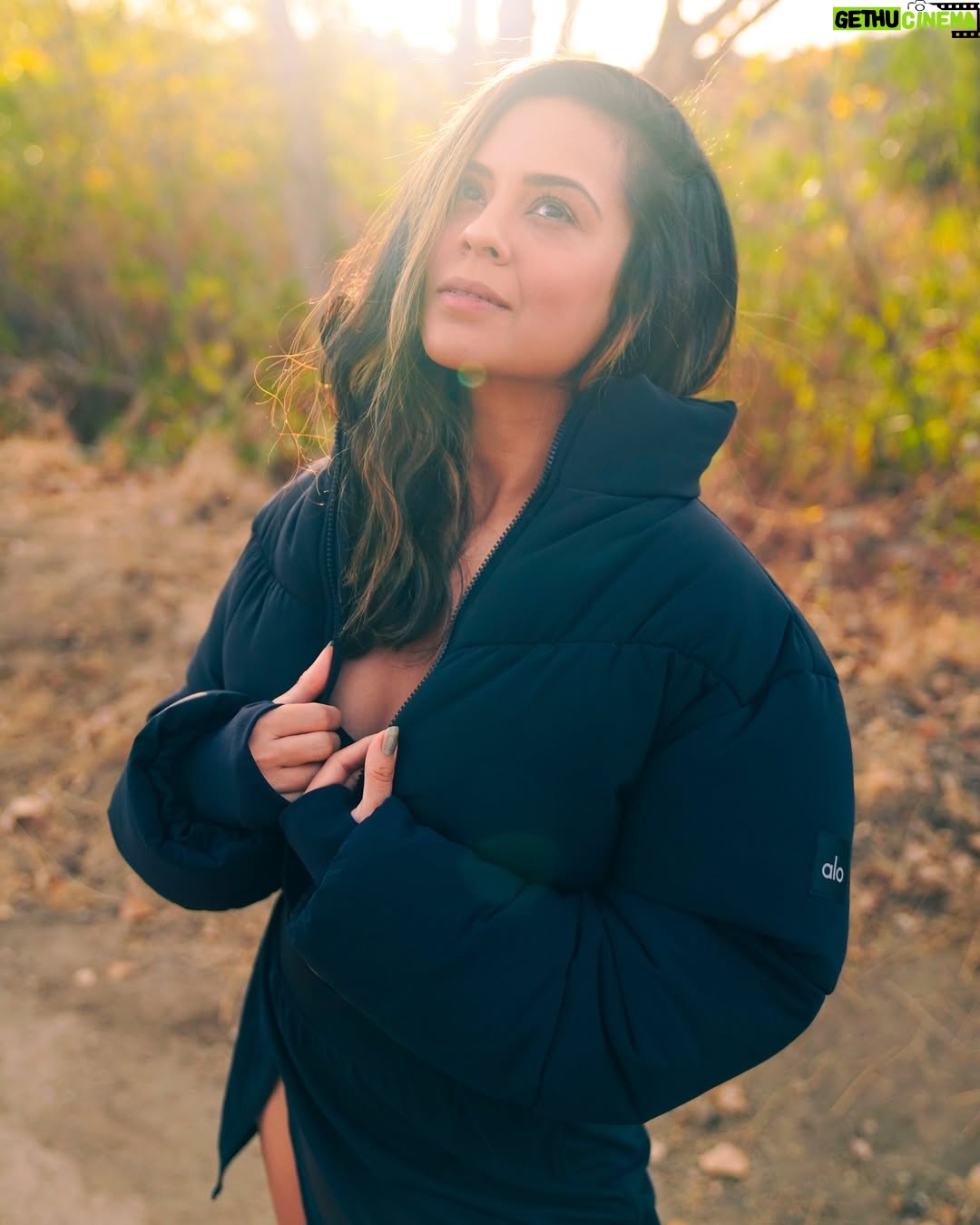 Sana Saeed - 4.6K Likes - Fall in love with the process of becoming the best version of yourself 🖤✨
#january #2025 #letstogethermakethisyearcount #photooftheday #losangeles #california #thursday #thursdayvibes #thursdaymotivation #sunshine #sendinglove #hike #hikelife #fitnessmotivation
