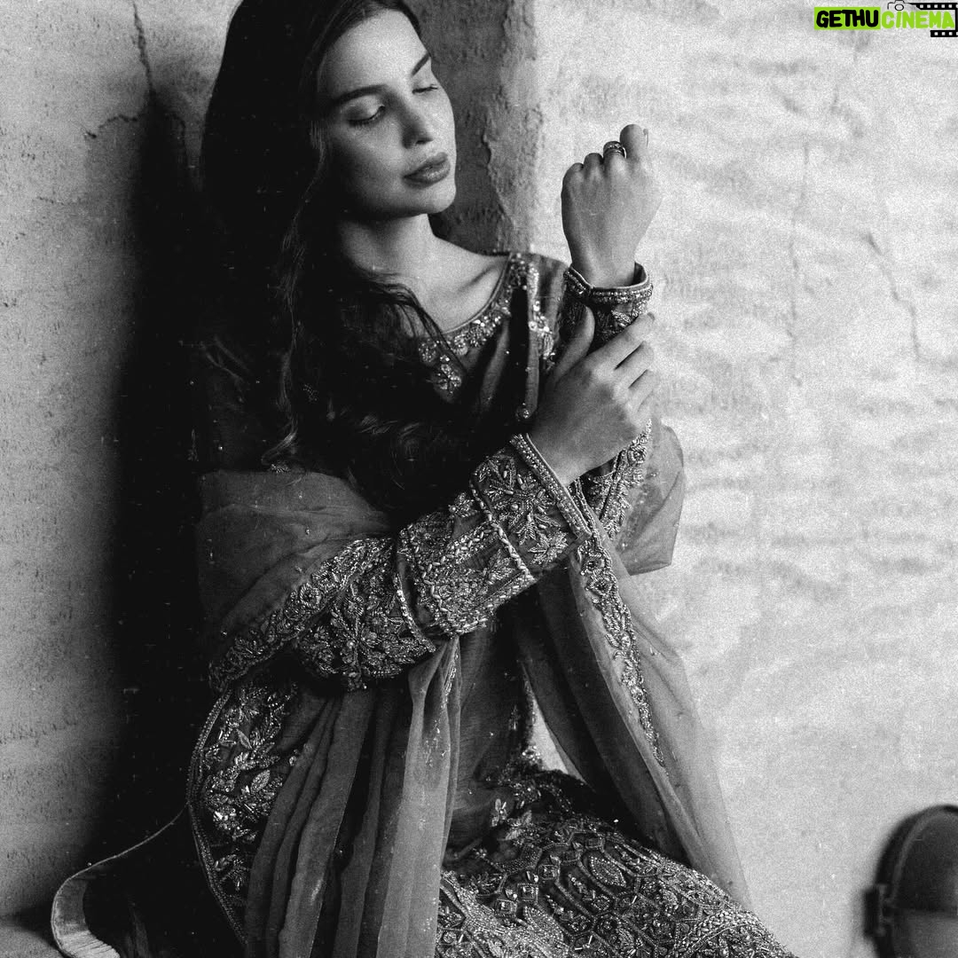 Sana Sarfaraz - 3 Likes - #fashion #editorial #blackandwhite #bnw #aesthetic