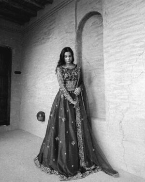 Sana Sarfaraz Instagram - #blackandwhite #fashion #photography #vintage #aesthetic