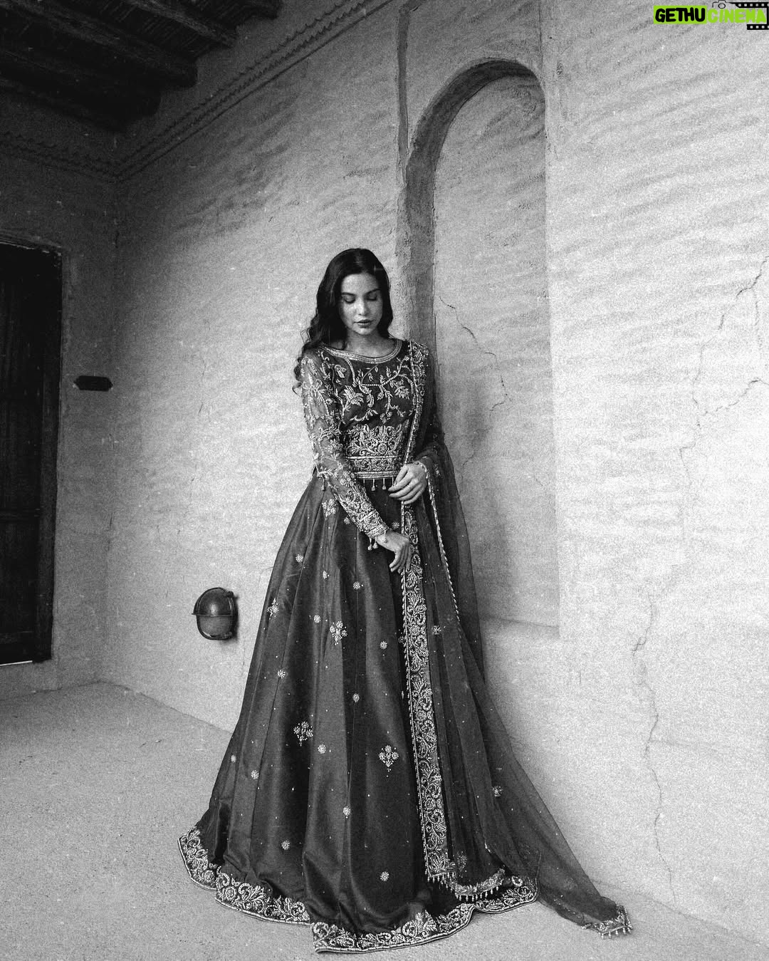 Sana Sarfaraz - 3 Likes - #blackandwhite #fashion #photography #vintage #aesthetic
