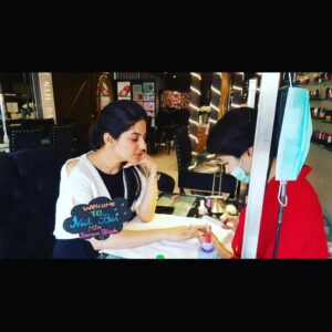 Sanam Baloch Instagram - Once upon a time 🤦🏻‍♀️... 💅🏻💆🏻‍♀️ #majormissingdays❤️ #nailsalon #menicurepedicure