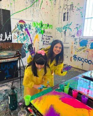 Sanam Jung Instagram - For the love of ART 💜🎨
@shot_of_art 

@qassamj88 @alayaqj