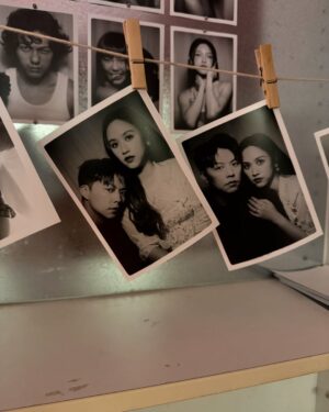 Sandy Wu Instagram - #sandywuofficial

大年初一，結婚三週年紀念日。

提早在年前去拍了復古可愛的紀念照，
當天還趕了兩場婚禮，
一場偉忠哥女兒歸寧，一場父執輩娶媳婦，
那天是好日子，
王先生預約了撕拉片拍攝，一切都是one take，
不可能完美、動作還不協調、身心沒預備好，但就先照做了，
跟婚姻很像，先往前推進，其他再說。

我常開玩笑說最喜歡以過來人的身分建議大家：不要過來！
真的很多yes, 更多no, 但最最最多的是maybe?

絕對是問號結尾佔大部分的時間，
有關心對方：吃了嗎？累不累？還好嗎？
也有懷疑彼此：是這樣嗎？不對吧？你確定捏？
更有擔憂生活瑣事：孩子呢？補貨了嗎？打電話訂了沒？

這些都還是算有答案可供參考的咧⋯

那些maybe到底要怎麼處理才能找到平衡？
誰知道？就是且走且看且珍惜，
要是一個不小心過關了，
那就滿心感謝、眼神熾熱地彼此肯定兩句，
走一步真的算一步，每一步都算進去，就有機會步步高升✨

大年初一，選了屬於今年的經文，願今年⋯
也 要 堅 守 我 們 所 承 認 的 指 望 ，不 至 搖 動 ，
因 為 那 應 許 我 們 的 是 信 實 的 。

希 伯 來 書 10:23

命名2025是「沈浸式體驗信實」的一年
A year to soak in eternal faithfulness💚

今天要聽：Til Kingdom Come by Coldplay
