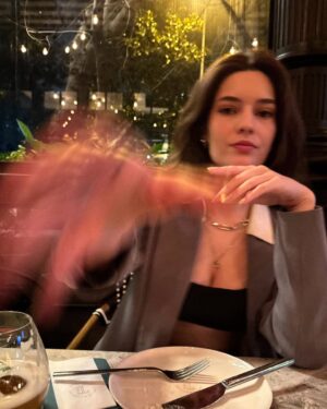 Sanem Babi Instagram - Sanem, Sanem, Sanem ve Sanem.🤭
