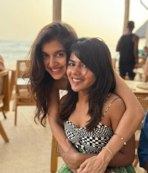 Sanjana Sarathy Instagram - Srilanka served the views and we served the vibes! 
Celebrating our cutest manjuluuuuuu! #30andfabulous 💜✨🧿
.
.
.
.
#srilanka #vibes #vacay #vacaymode #birthdaytrip